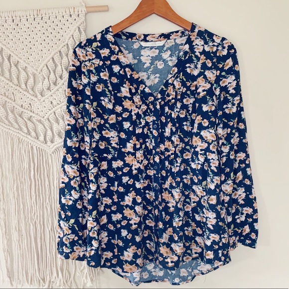 LC Lauren Conrad Tops - Lauren Conrad flower button down shirt